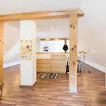 Yellow House Tatil Evi Trenta
