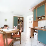 Yellow House Tatil Evi Trenta