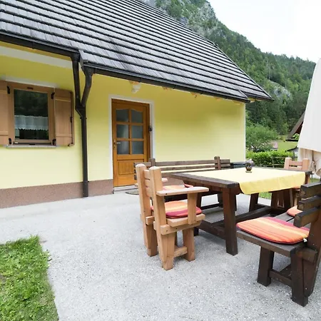 Holiday home Yellow House *